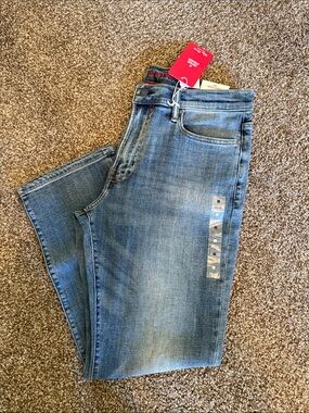 Lucky Brand Men's Light Blue Straight Leg Jeans